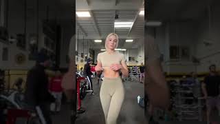 【TikTok】【ショート】セクシーな縦動画：linabelfiore@linabelfiore