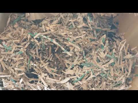 Composting Outdoors - Urban Worm Bag v2 Feeding - Day 38 - Big Feeding for New Bag