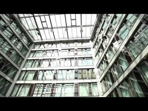 Der Fassaden-Stepper®: Die Fassadenbefahranlage amh