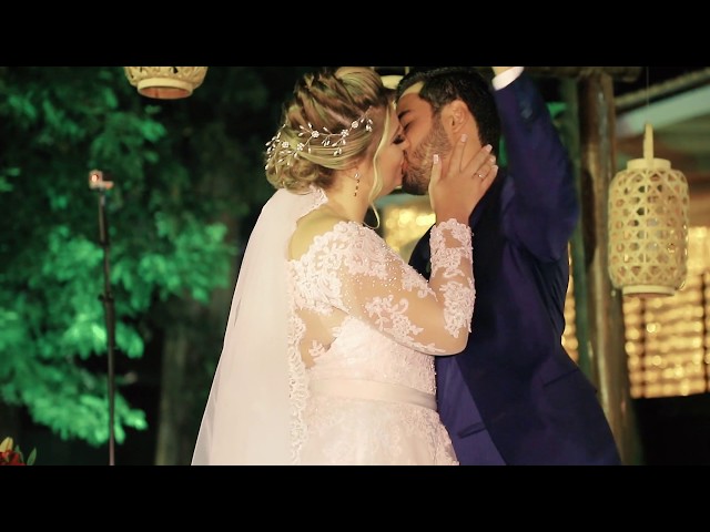 Maquiagem; Making of; Noiva; Noivo; Pré Wedding; Street Wedding; Celina Munhoz; Adriana Kruger; Manu Garcia; Camarim Madri; Wandering Wedding; São Francisco de Paula; Fotografia de Casal; Fotografia de Casamento; Pré Wedding; São Leopoldo; Belo Horizonte;'