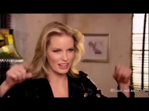 Naomi Campbell, Caroline Winberg & Erin O'Connor React to Maison Margiela SS 2020