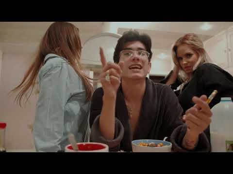 Robot95 - Robot - McLovin (Video Oficial)