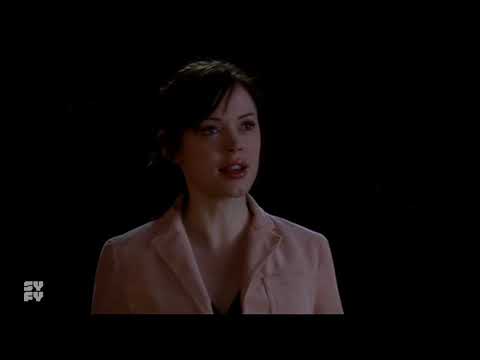 Charmed 7x16 - Leo Falls