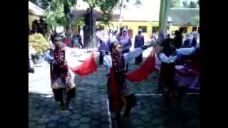 preview picture of video 'Wisdua SD Negeri Puri  | kirap anak kelas 6 SD Negeri Puri tahun ajaran 2012 2013'