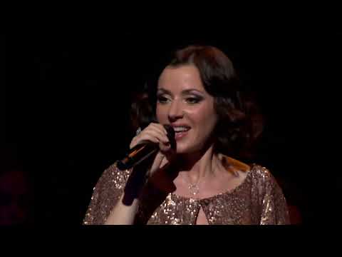 Tina Arena - Sorrento moon ( Live 4K - Symphony of life 2012 )