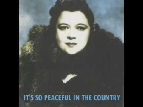 MILDRED BAILEY - It's So Peaceful in the Country (1941)