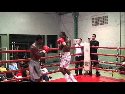 Douglas Ataide vs Adriano Ferreira 05/10/2012 - Parte 02