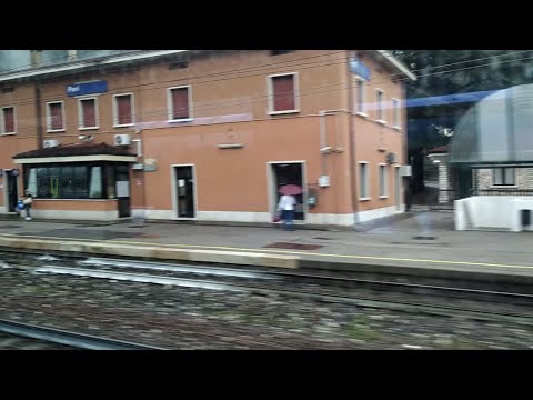 HD - Transito presso la stazione di Peri (VR) a bordo del Regionale (RV 2252) Verona P.N.-Brennero