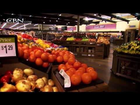 700 Club Interactive: Car Crushed - March 31, 2014