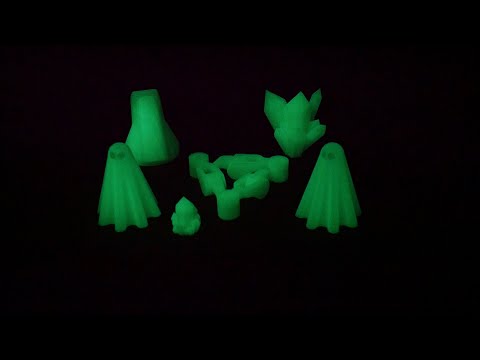 Glow in the dark 3d printer filament blue