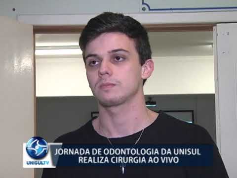 Jornada de Odontologia da Unisul realiza cirurgia ao vivo