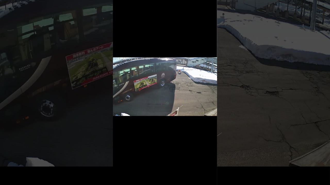 駐車中の軽自動車に当て逃げするバス#shorts