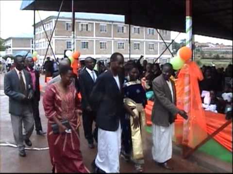 Omulangira David Wasajja n'ebitone byabaana.