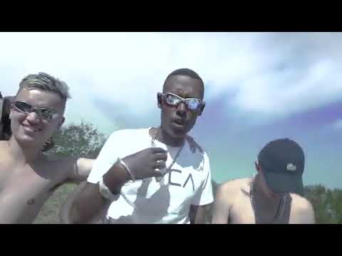 MC Pedrinho, MC Rafa, Gamal, Batoré - Bate no Rádio (Clip Oficial)