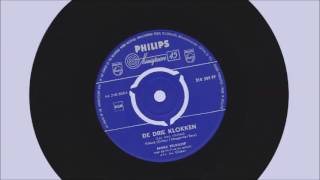 Mieke Telkamp met de Hi-Five - De drie klokken (1959) (Les trois cloches)