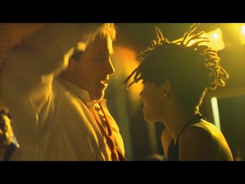 Bulworth 1998 | Senator Jay Bulworth (Warren Beatty) dancing with Nina (Halle Barry) |