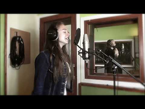 Oszter Noémi-Oszter Dés Tamás-A zene az kell (Valahol európában)