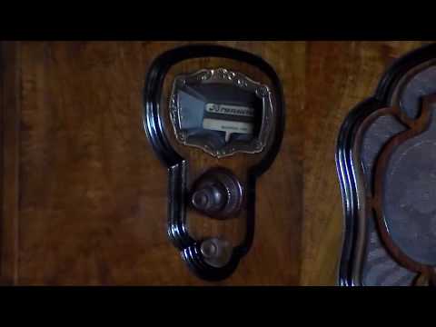 Brunswick model 42 Automatic Panatrope with Radio (1931)