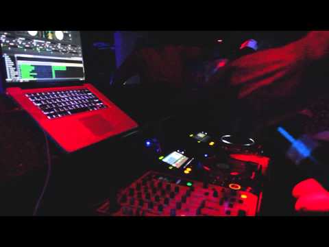 GUWII KIDS PERFORMING LIVE AT BLISS