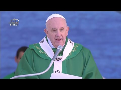 Messe à Bari avec le pape François et les évêques du pourtour méditerranéen