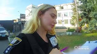 В Киеве 26-летний уроженец Николаевской области жестоко избил и изрезал дедушку — его сняла камера (видео)