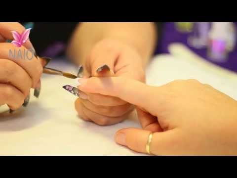 comment poser de l'acrylique sur les ongles