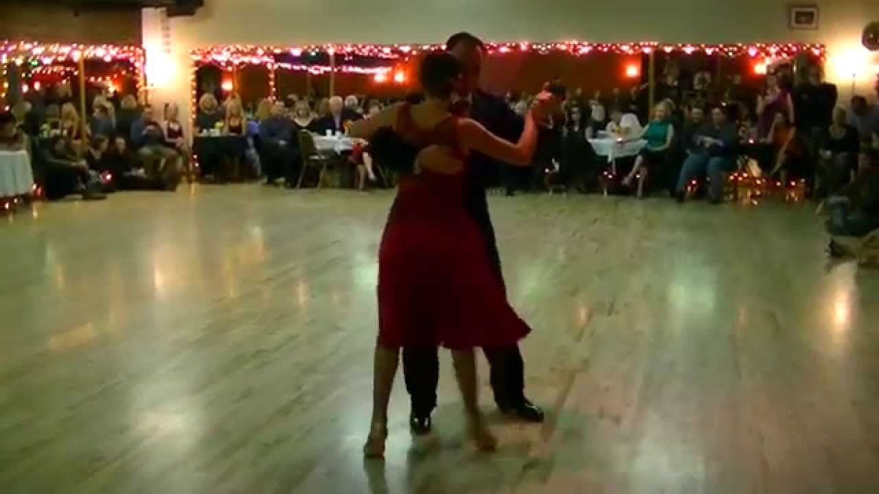 Claudia Codega & Esteban Moreno Performance 2/4(Milonga)