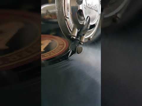 78rpm Gramophone Record Run Out Groove #gramophone #slowed #78rpm #music #vintagesound #record