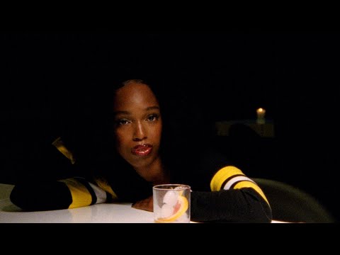 John Glacier - Money Shows (feat. Eartheater)