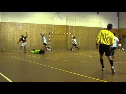 FS Siete Aguas B vs FS Ruzafa. Regate de Andrés al portero (slow motion)