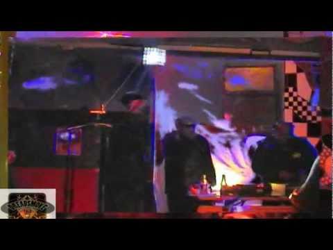 CRUCIAL WARRIOR SOUND ft Nes & Faya Milla - Weed mix 1 (rasta nation #13) @ cafe de vinger 16-7-11