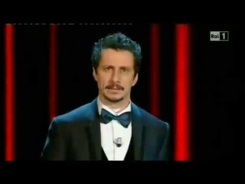 Odio gli indifferenti di Antonio Gramsci (Luca e Paolo a Sanremo 2011)