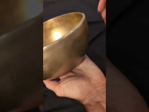 [A264] Special New Jambati singing bowl, ⌀18.6cm / 1140g, 🔽 Біля До, 257 Гц (C4 -30c), 🔼 Біля Фа Дієз, 733 Гц (F#5 +15c) — VAYU sounds