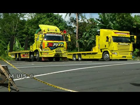 Sumitomo Asphalt Paver, Tandem Roller Transporting with Self Loader Truck