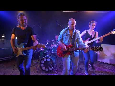 FAIT DIVERS Tribute Téléphone