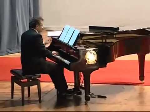 Mario Stefano Pietrodarchi - Astor Piazzolla_s Libertango.mp4