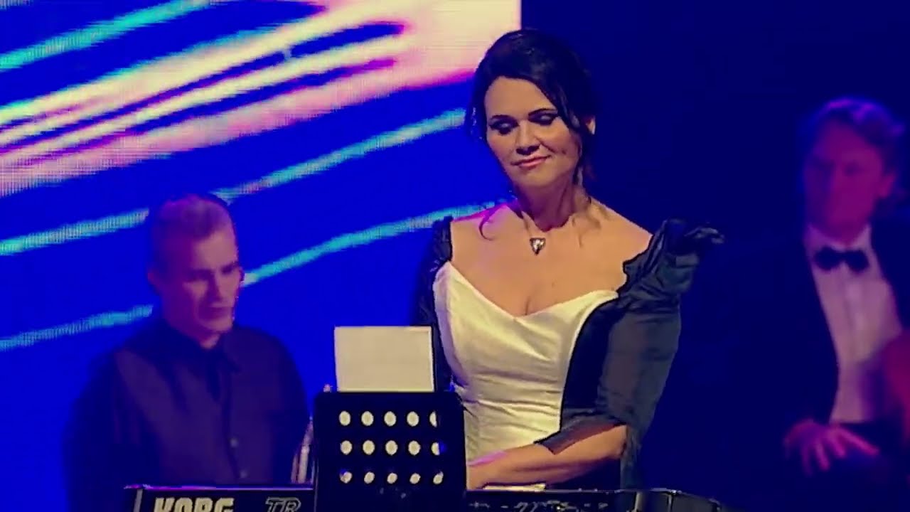 Swan Lake / Swan Blues - theme of Tchaikovsky (Csajkovszkij) Cover Szentpeteri Csilla & Janos Nagy