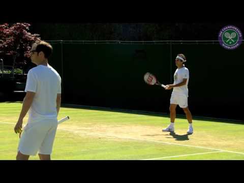 Federer on practice court ahead of Steve Johnson clash