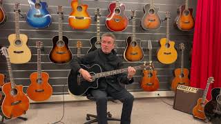 Video thumbnail for Henny Vrienten op zijn signature Homestead Basgitaar by Homestead Guitars