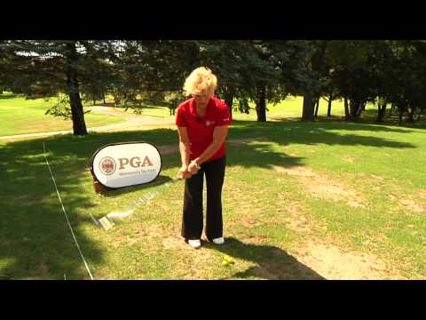 Professional Golf Tip: Women's Pitch Shot
