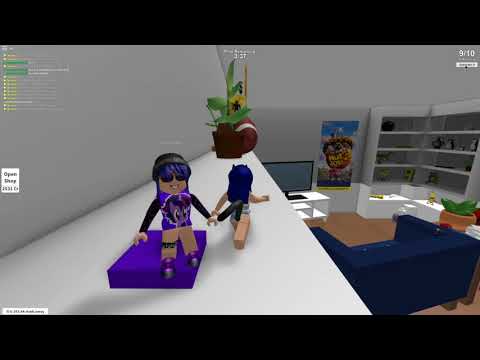 Hide and Seek Extreme as Mal and Evie!