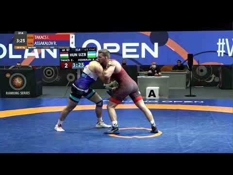 1/2 GR - 87 kg: I. TAKACS (HUN) v. R. ASSAKALOV (UZB)