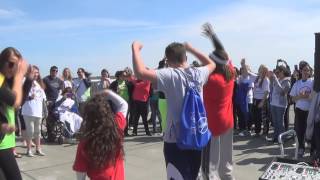 Corey Thornton  SchooL SwaG in New York on Hudson Bridge!