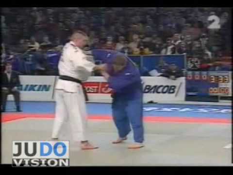 JUDO 1997 European Championships: Selim Tataroglu (TUR) - Harry Van Barneveld (BEL)