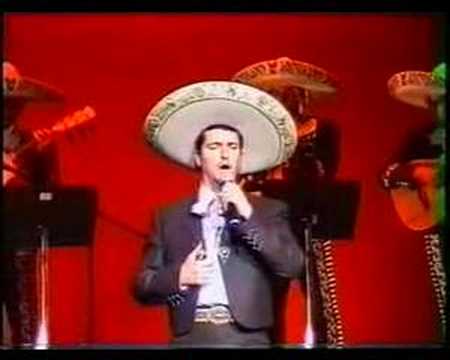 Lorenzo Negrete interpreta "La Cigarra"