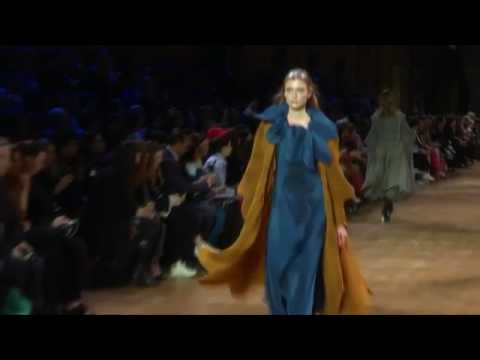 Issey Miyake fashion house presented the 2017 2018 year for the autumn and winter collection