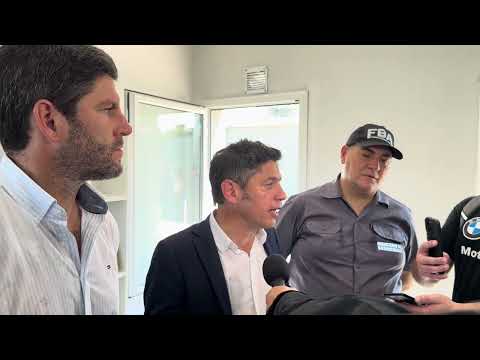Axel Kicillof en Ayacucho entregando 66 viviendas 
