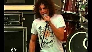 Desde Los Tejados Lyrics English Translation