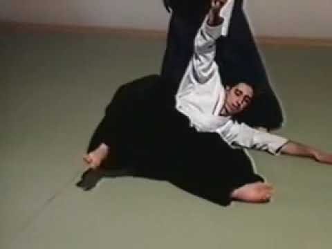 Aikido - Koshi waza - Hiroshi Ikeda sensei.