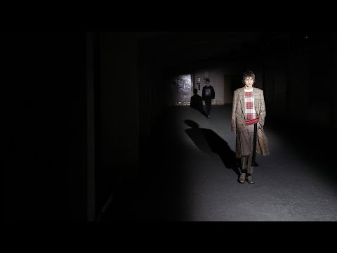 DRIES VAN NOTEN 103 Men's Autumn/Winter 2018-19 Fashion Show
